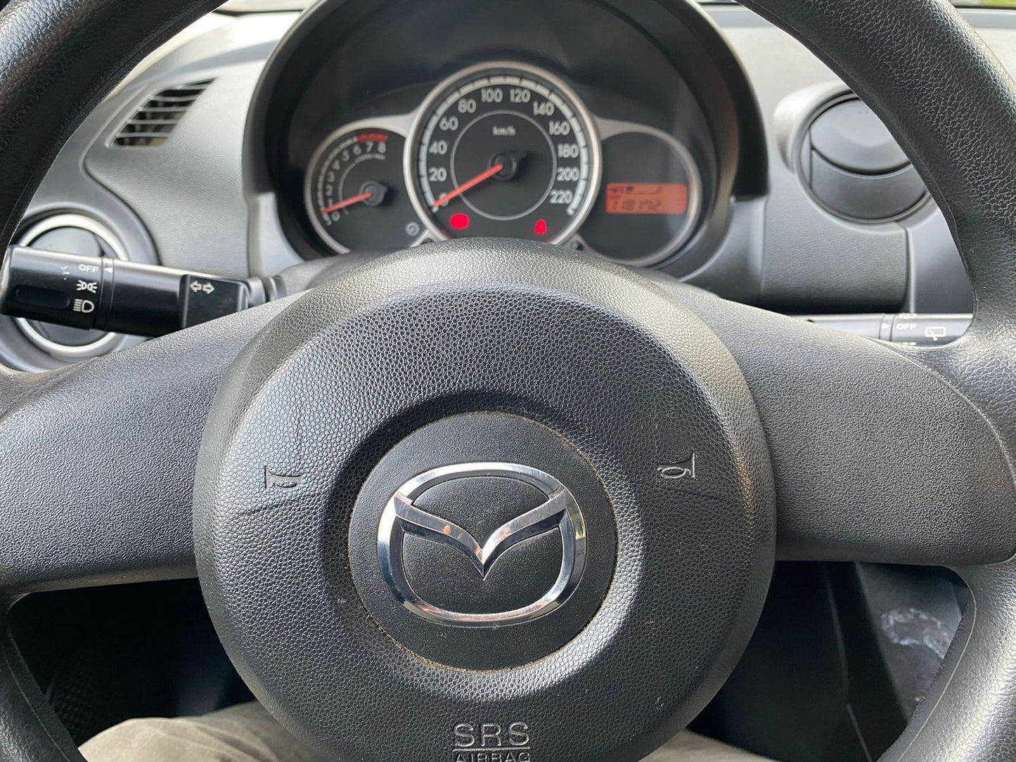 MAZDA 2 2013 - VENDIDO