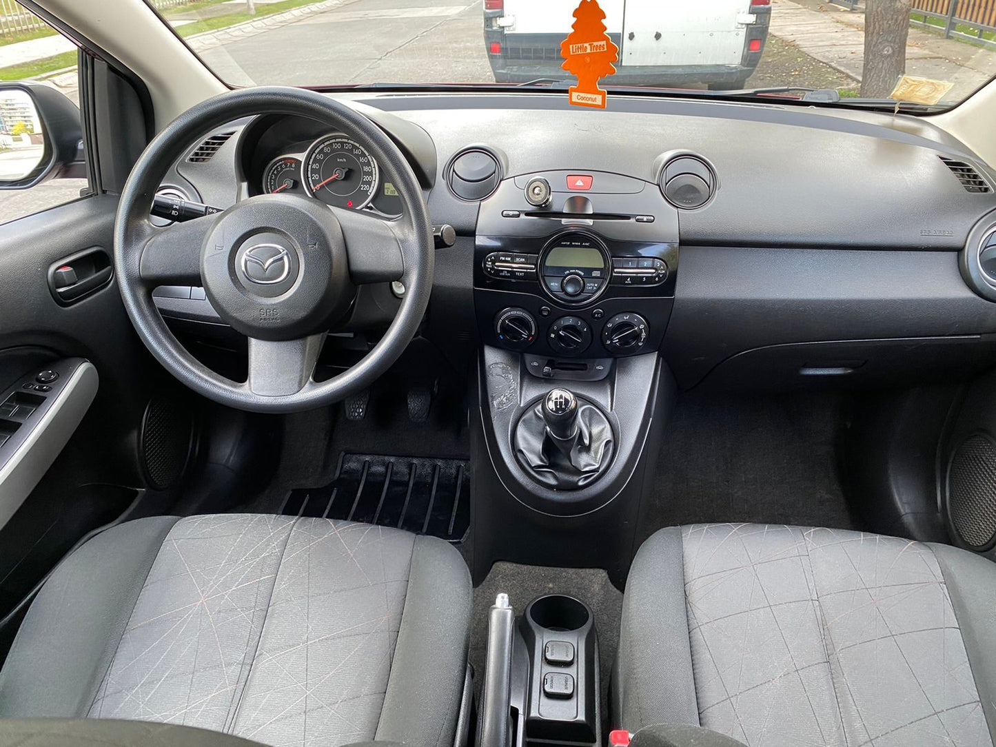 MAZDA 2 2013 - VENDIDO