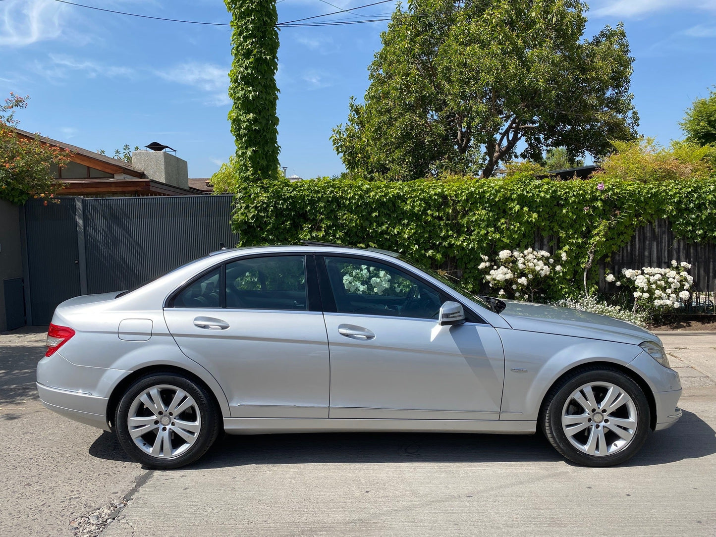 MERCEDES BENZ C200 AVANTGARDE 2010