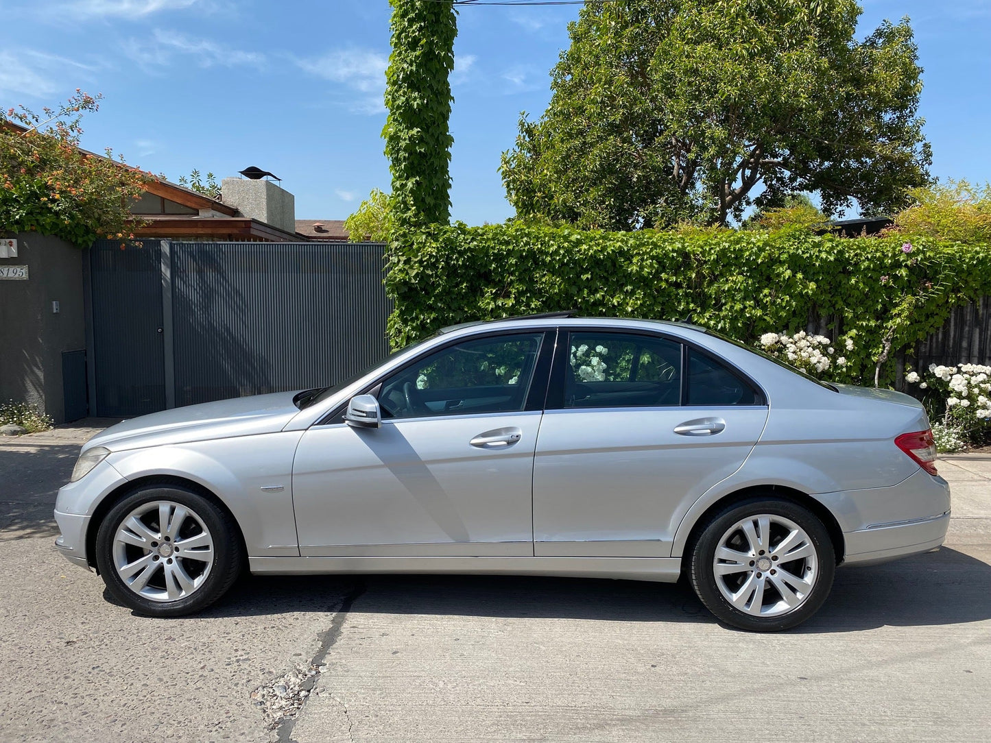 MERCEDES BENZ C200 AVANTGARDE 2010