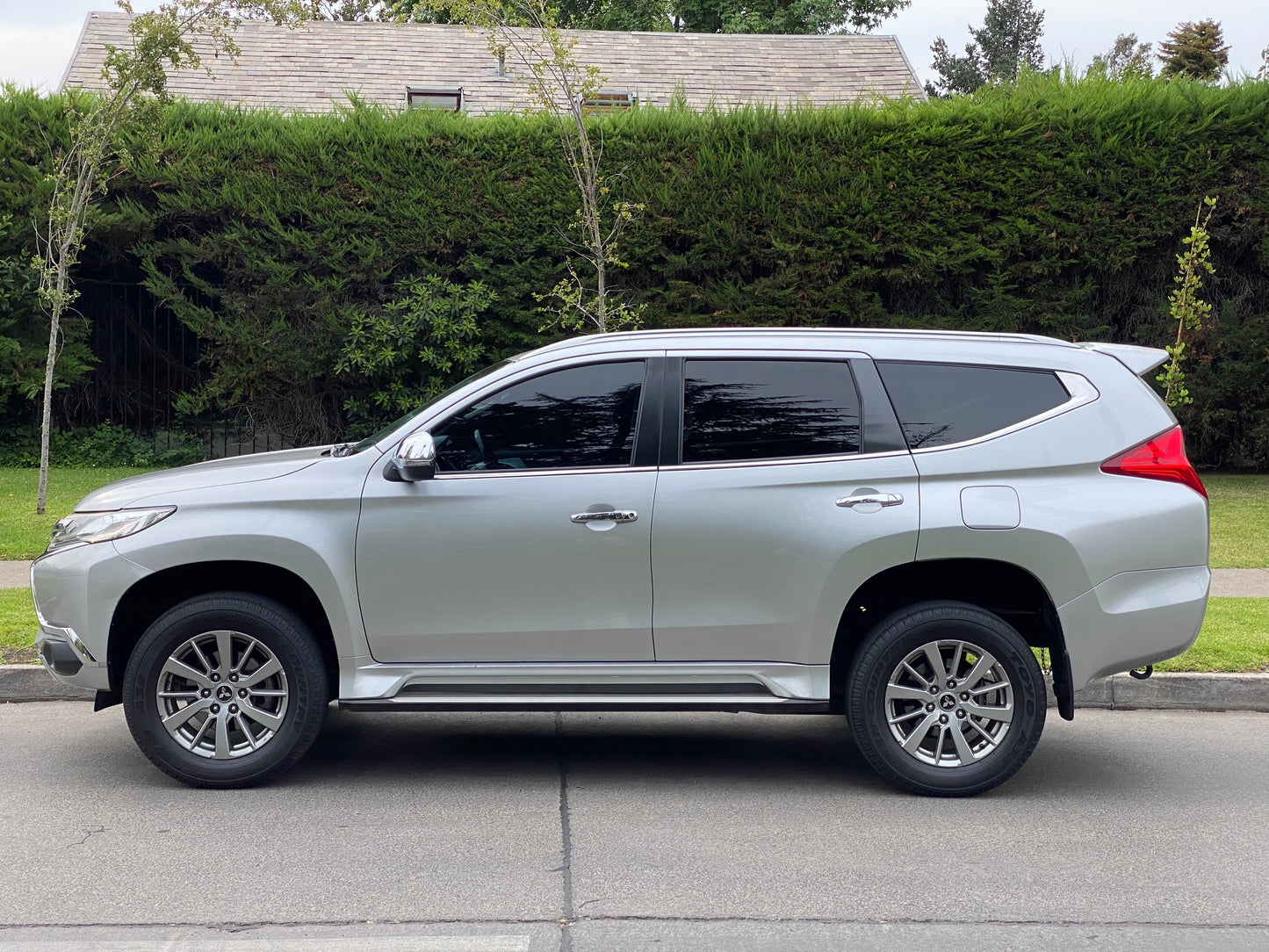 MITSUBISHI MONTERO SPORT 2018