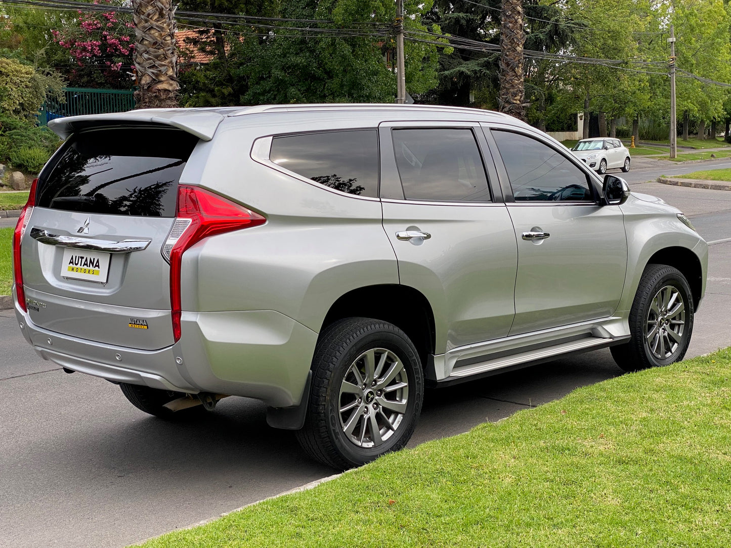 MITSUBISHI MONTERO SPORT 2018